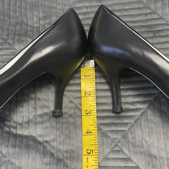 Tahari Open Toe Pump - Picture 7 of 8